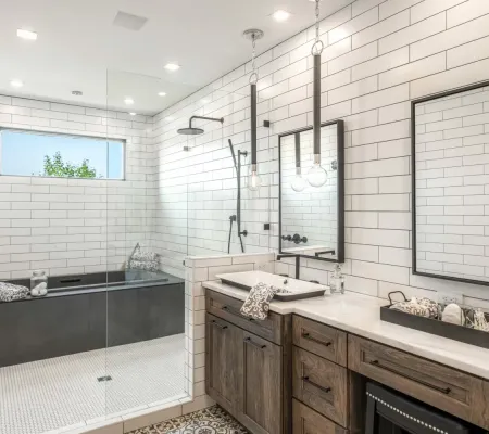 MAUK01_Weathered-Wood-Vanity-Black-White-Master-Bath_1-1500x1000