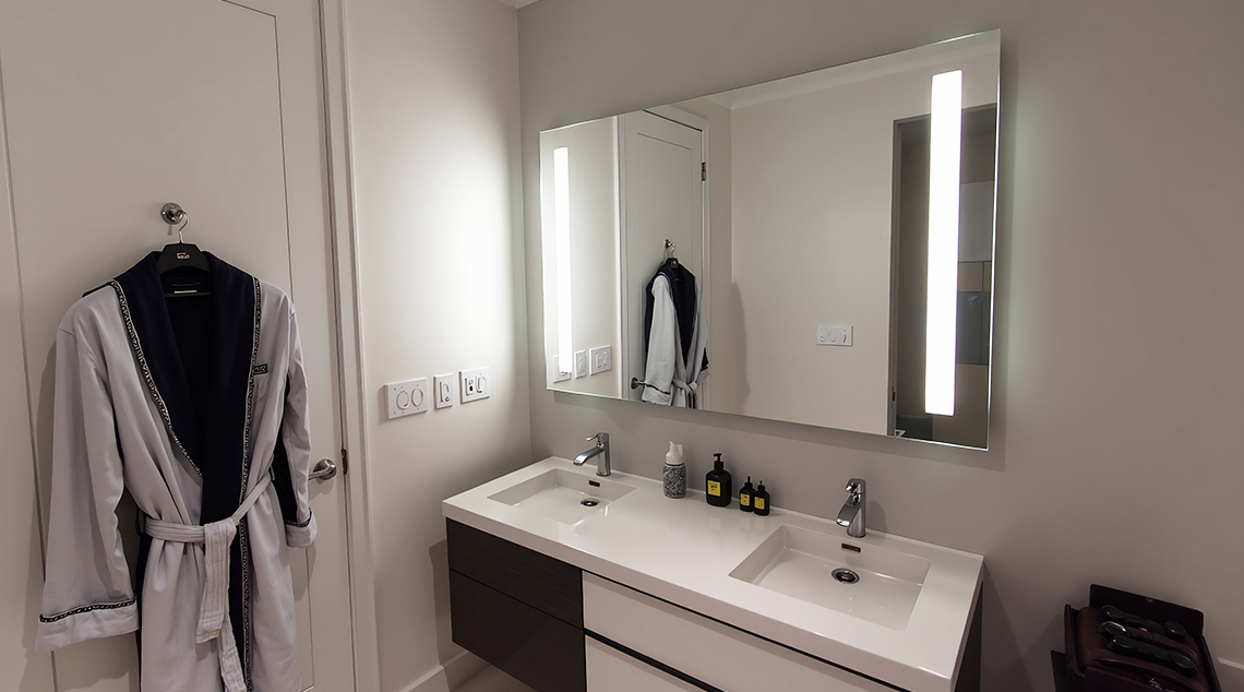 Aspetto Front-Lit Mirror - Image 3